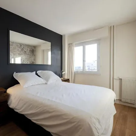 Amazing View, Beautiful Flat, Swimming Pools, Secure Parking Apartment Paris